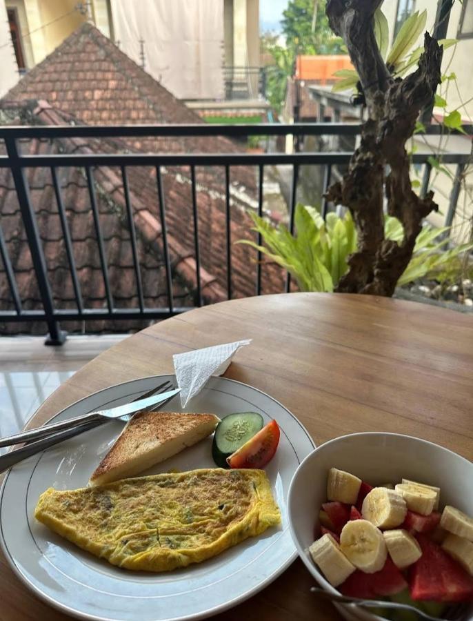 Yudis Guest House Ubud  Exterior photo